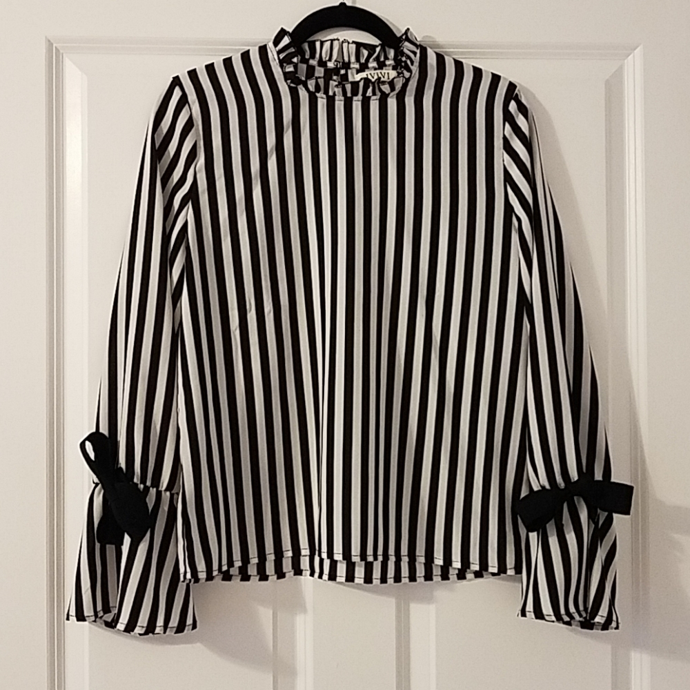 •Nasty Gal• Get it Straight Tie Top